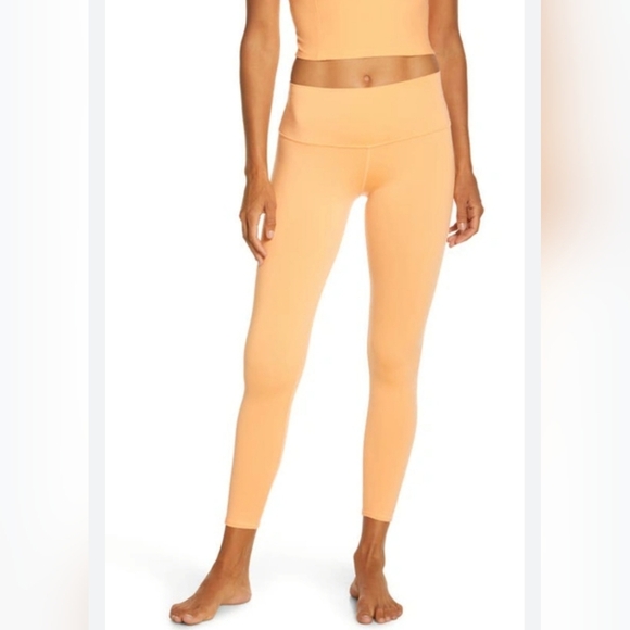 ALO Yoga Pants - ALO Yoga Airbrush High Waist 7/8 Leggings In Cantaloupe size small Women's
